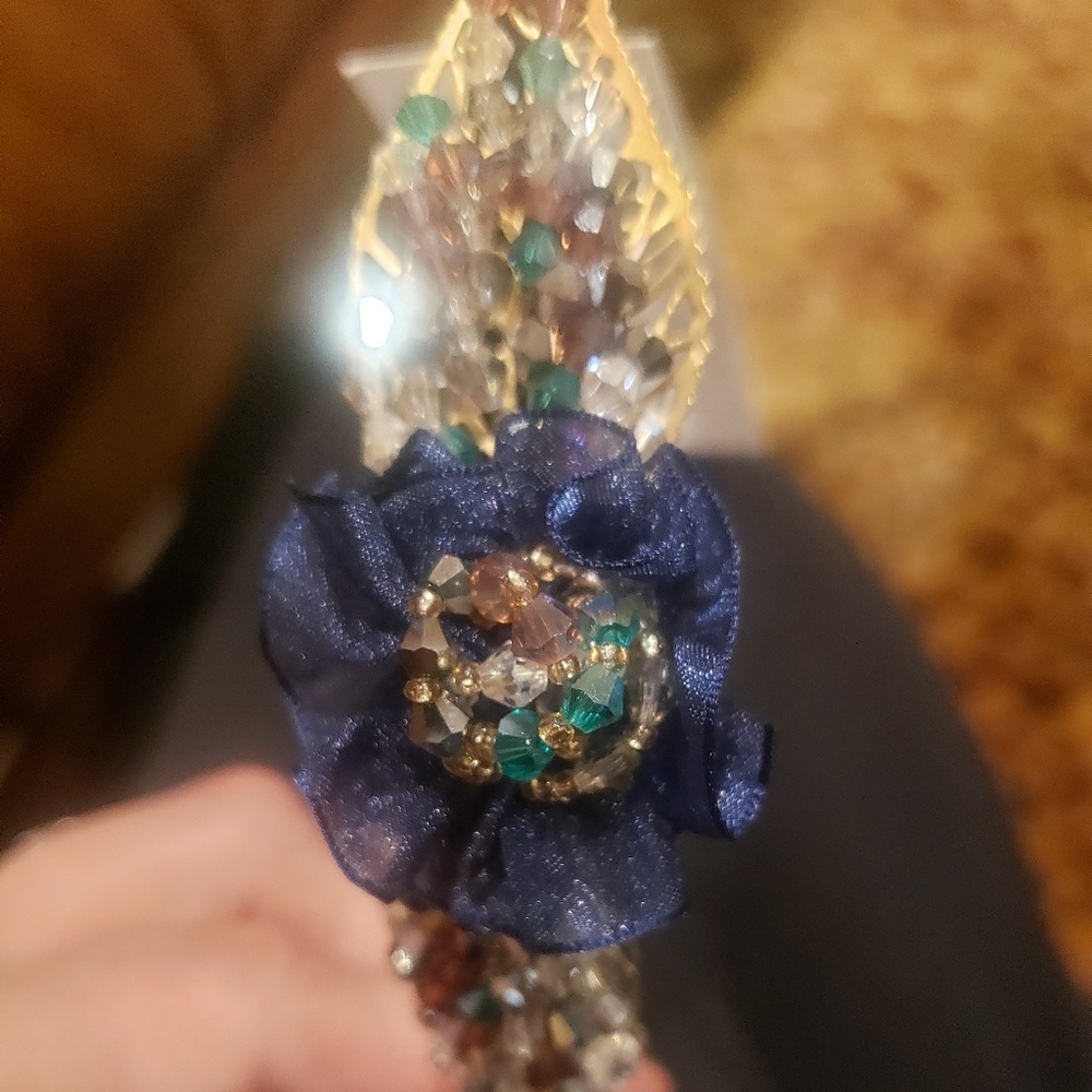 2X Elle beaded crystal filigree leaf headband - Picture 2 of 4